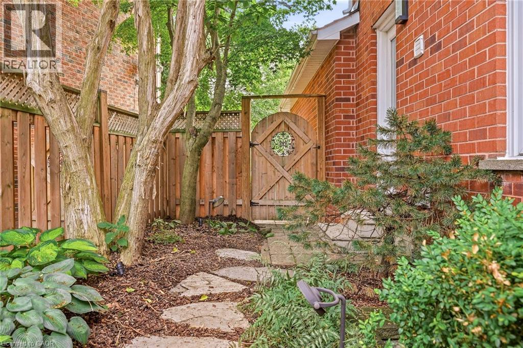 2747 Teak Crescent, Oakville, Ontario  L6J 7M7 - Photo 47 - 40867585