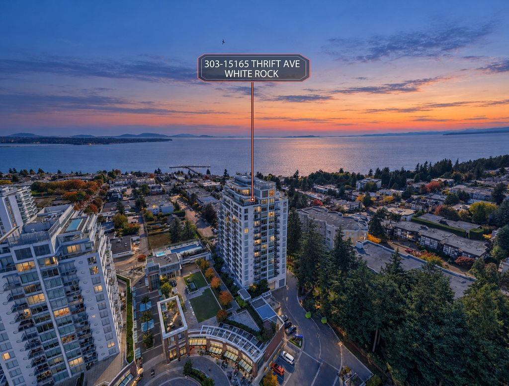 303 15165 THRIFT AVENUE, White Rock, British Columbia