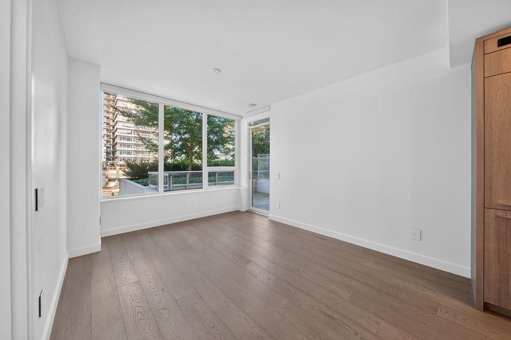 303 15165 Thrift Avenue, White Rock, British Columbia  V4B 0C1 - Photo 12 - R3172280