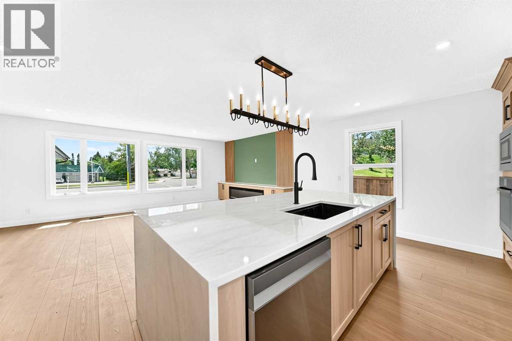 1204 Lake Sylvan Drive SE, Calgary, Alberta  t2j 3c8 - Photo 9 - A2350160