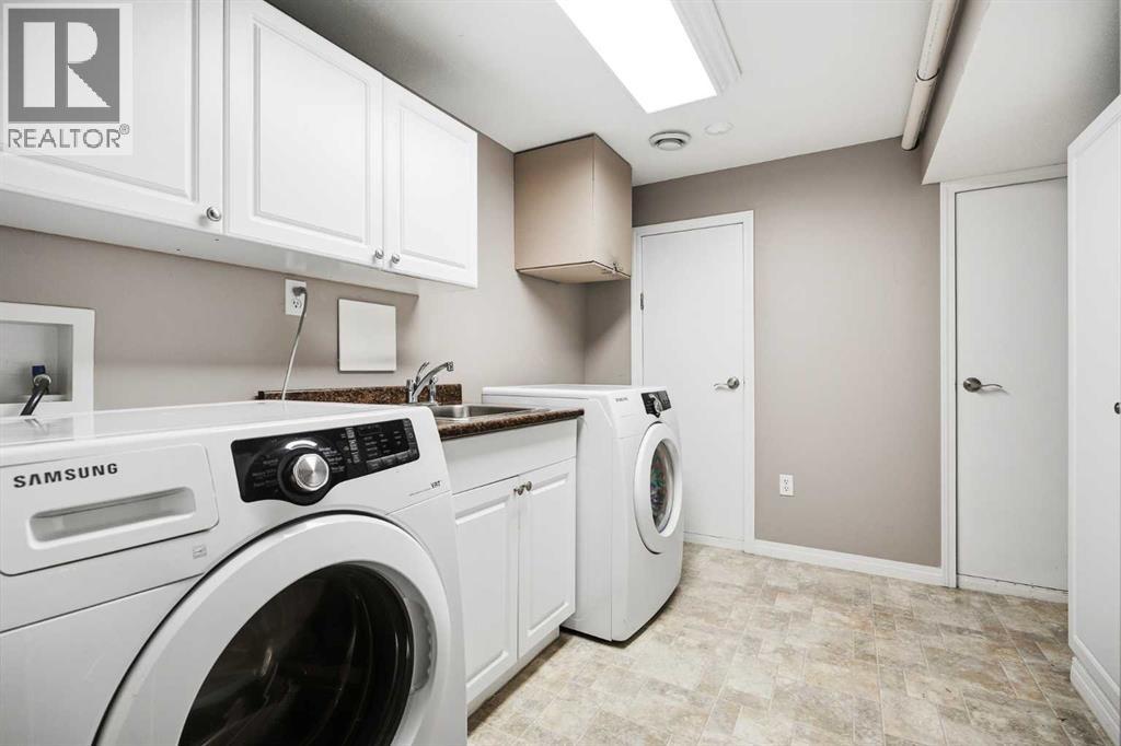 163 Westwood Drive SW, Calgary, Alberta  T3C 2W2 - Photo 27 - A2351223