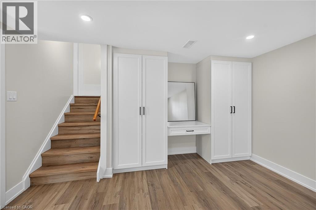 331 East 17th Street, Hamilton, Ontario  L9A 4M9 - Photo 34 - 40870143