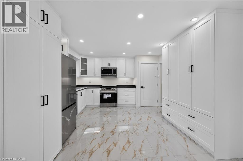 331 East 17th Street, Hamilton, Ontario  L9A 4M9 - Photo 6 - 40870143