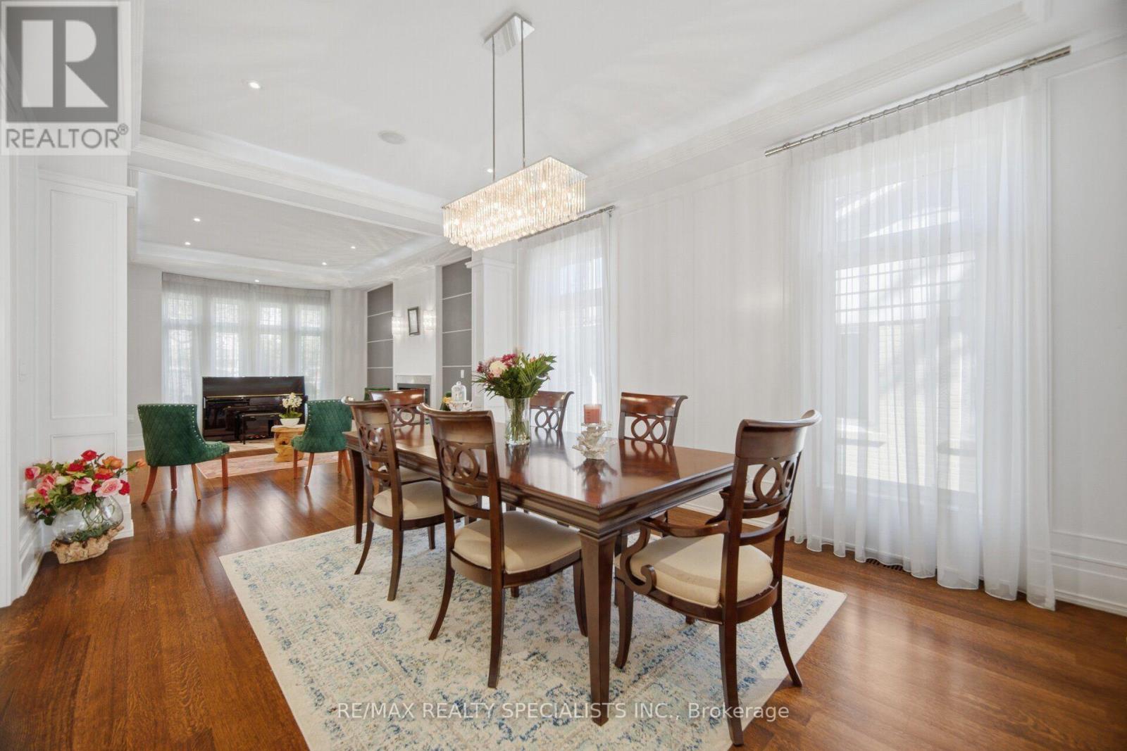154 Burbank Drive, Toronto, Ontario  M2K 1P1 - Photo 8 - C13878406