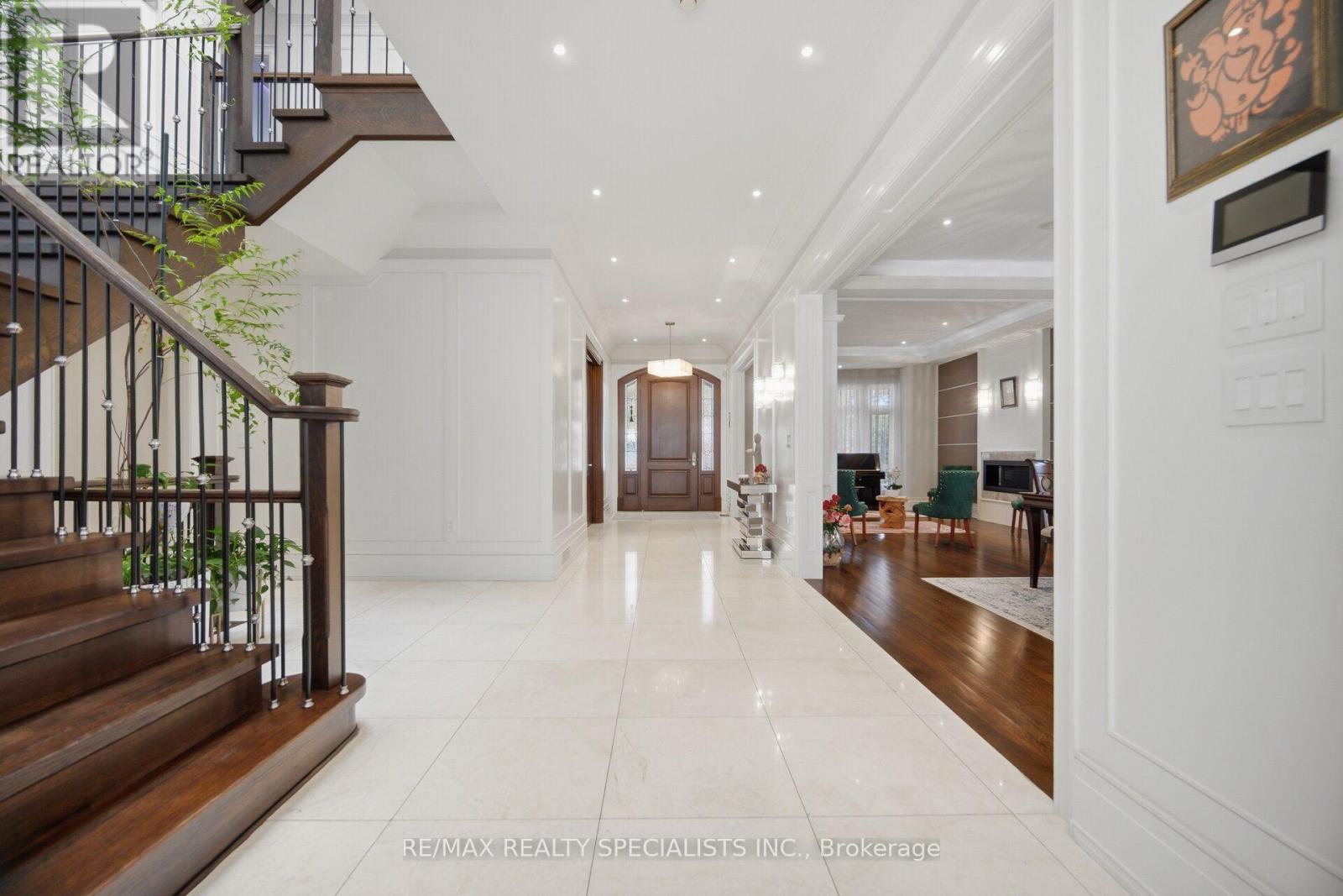 154 Burbank Drive, Toronto, Ontario  M2K 1P1 - Photo 9 - C13878406