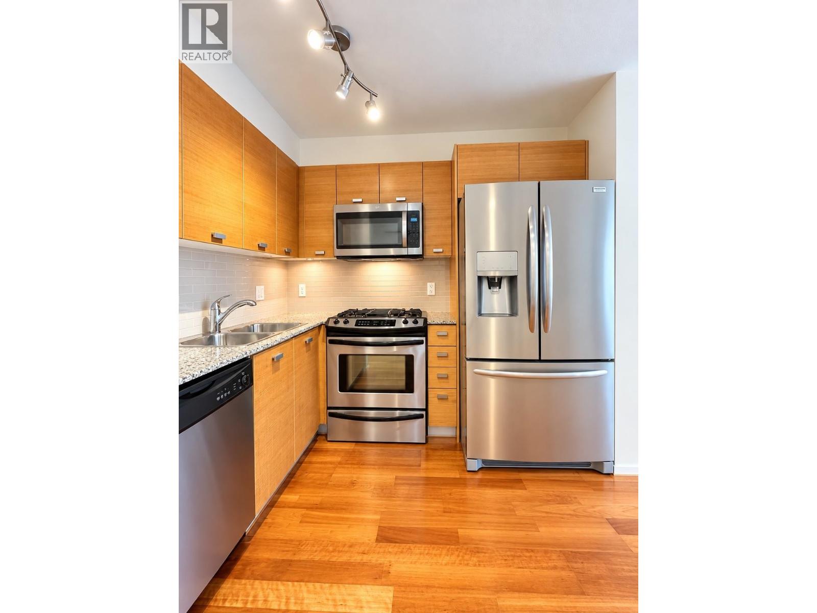205 2482 SPRUCE STREET, Vancouver, British Columbia