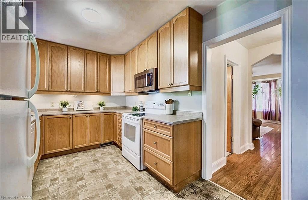 208 Arnold Street, Kitchener, Ontario  N2H 6E7 - Photo 10 - 40866787