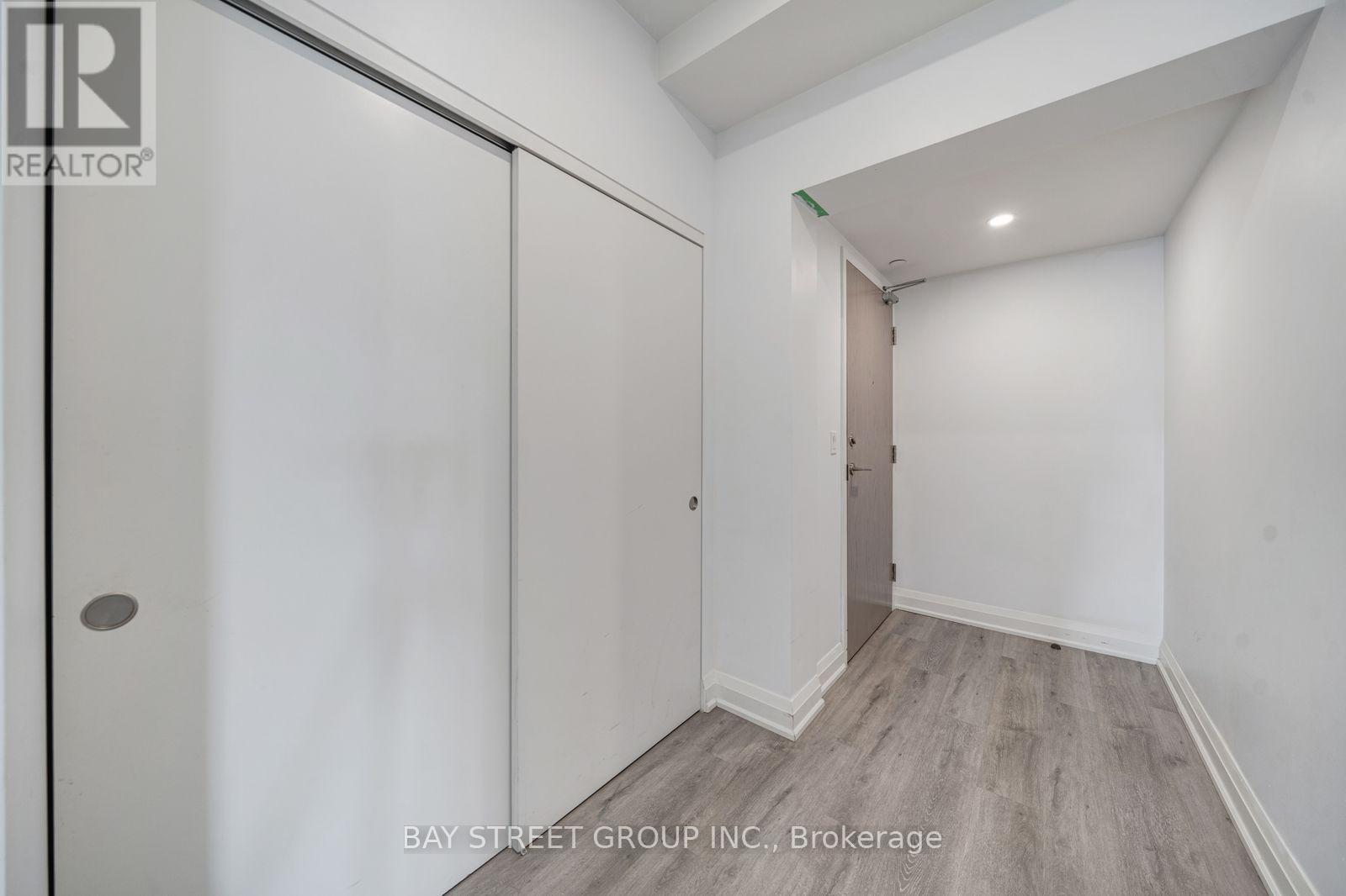 1011 - 58 Lakeside Terrace, Barrie, Ontario  L4M 0L5 - Photo 6 - S13878424