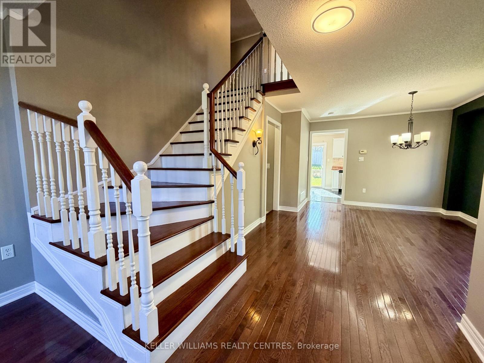 111 Bentley Crescent, Barrie, Ontario  L4N 0Z1 - Photo 8 - S13778224