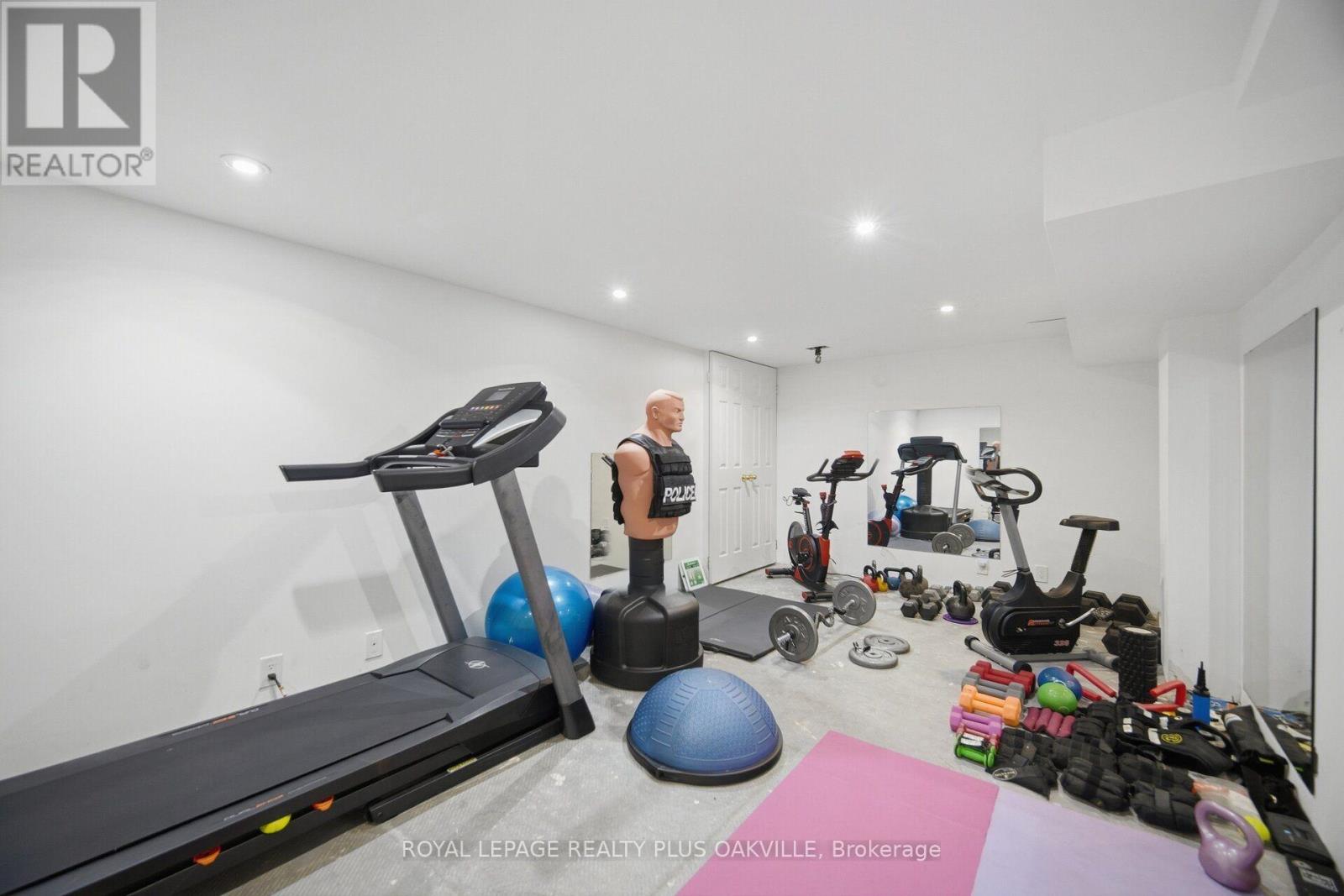 5892 Glen Erin Drive, Mississauga, Ontario  L5M 5K4 - Photo 35 - W13878098