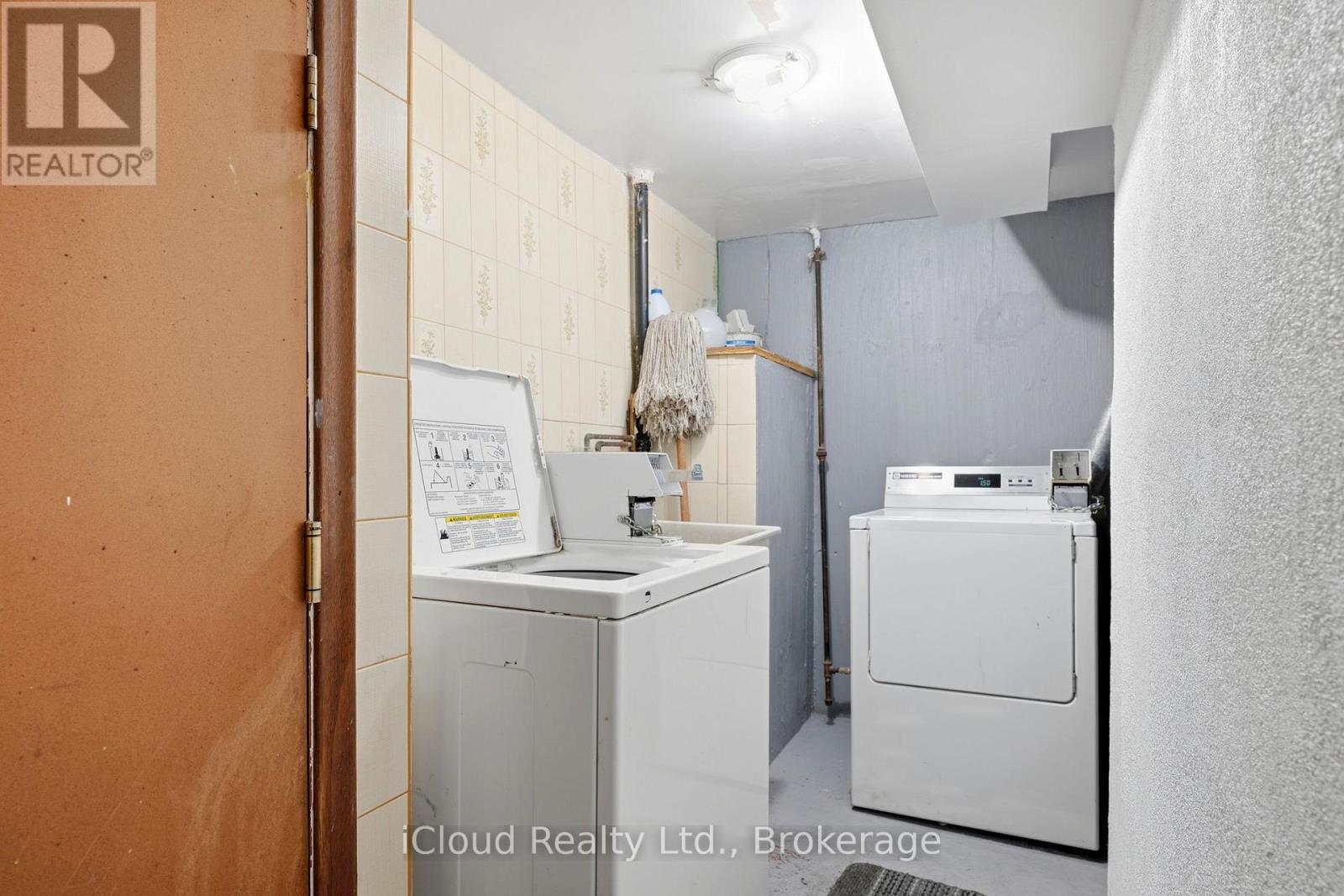 29 Langstone Crescent, Halton Hills, Ontario  L7G 4N2 - Photo 28 - W13878226