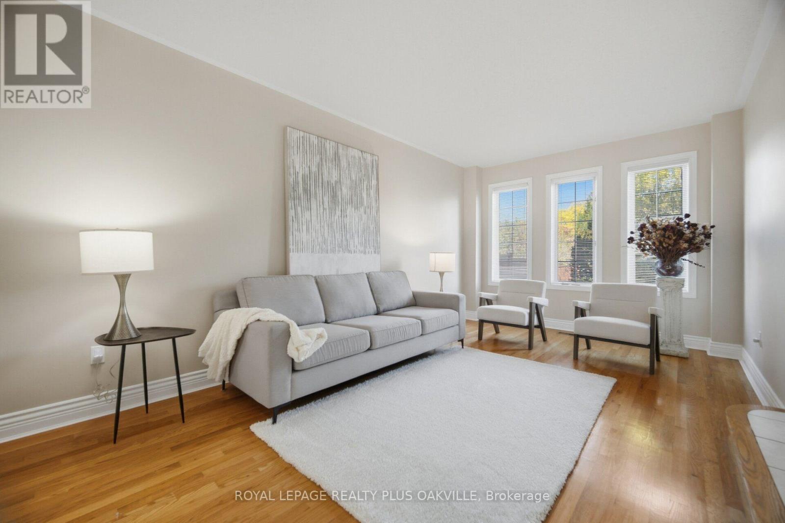5892 Glen Erin Drive, Mississauga, Ontario  L5M 5K4 - Photo 6 - W13878098