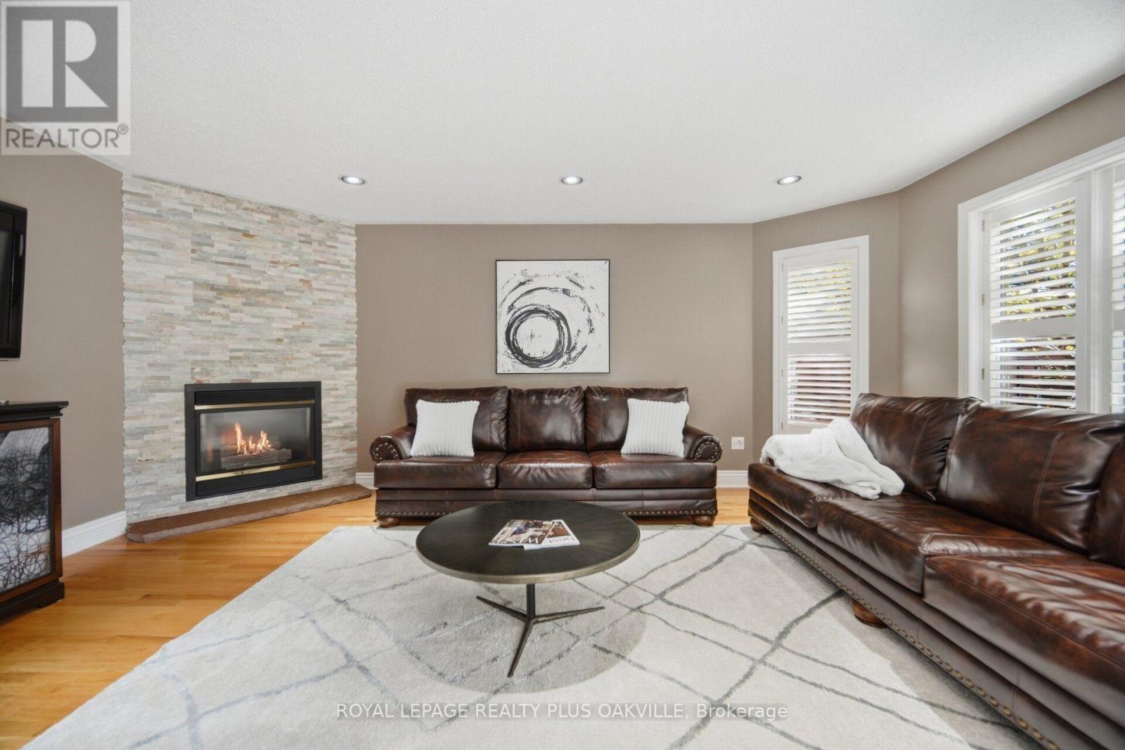 5892 Glen Erin Drive, Mississauga, Ontario  L5M 5K4 - Photo 19 - W13878098