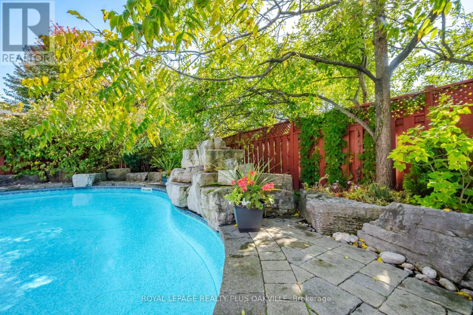 5892 Glen Erin Drive, Mississauga, Ontario  L5M 5K4 - Photo 43 - W13878098