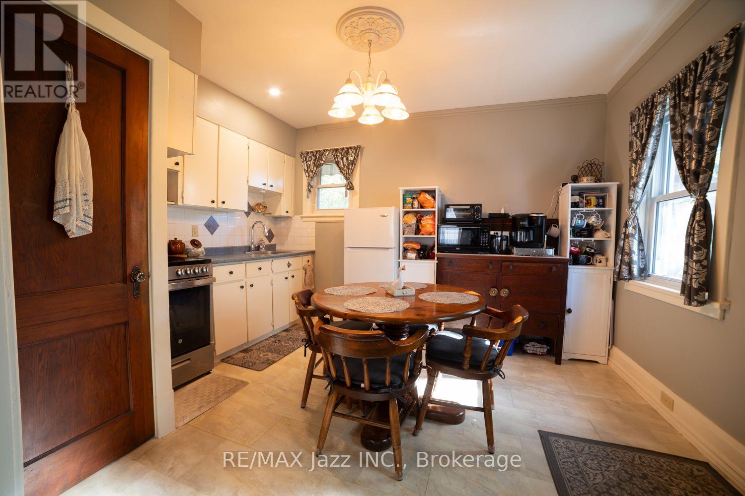 34 Jackson Avenue, Peterborough, Ontario  K9J 5B9 - Photo 11 - X13875478