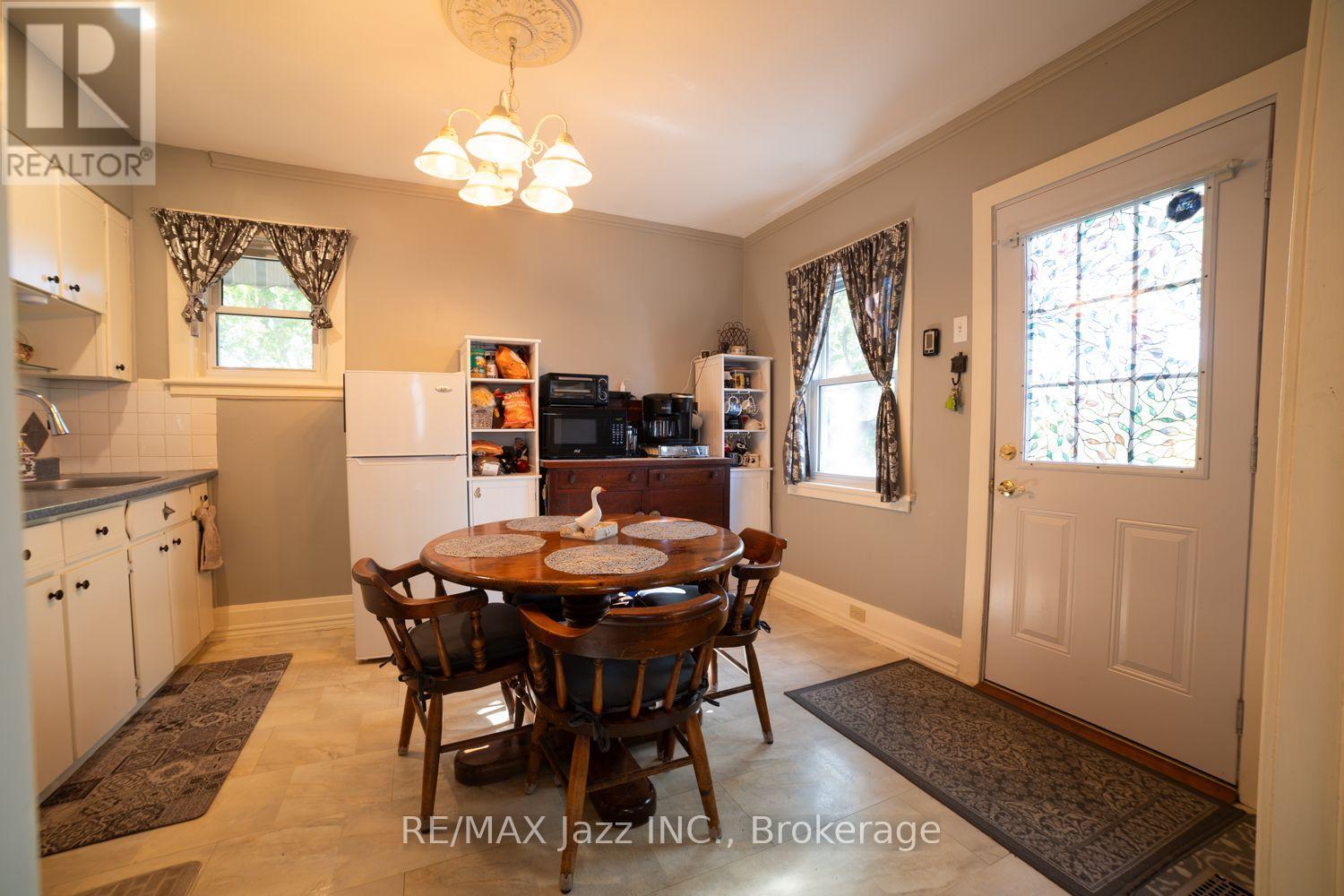 34 Jackson Avenue, Peterborough, Ontario  K9J 5B9 - Photo 10 - X13875478