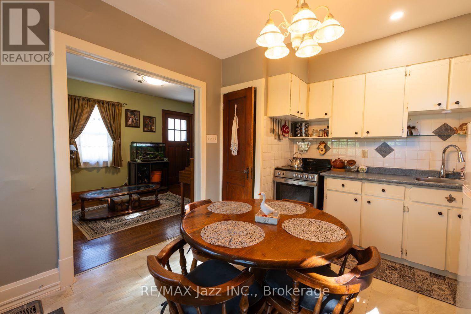 34 Jackson Avenue, Peterborough, Ontario  K9J 5B9 - Photo 13 - X13875478