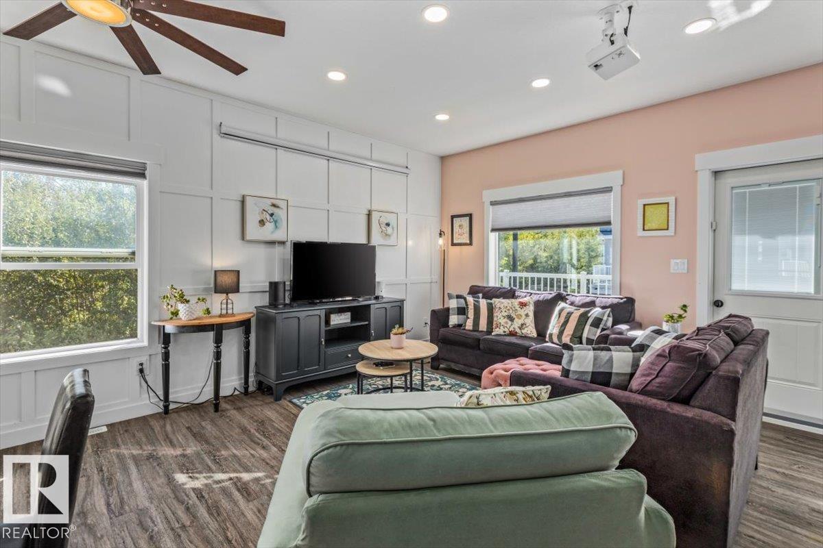 #22 150 EVERITT DR