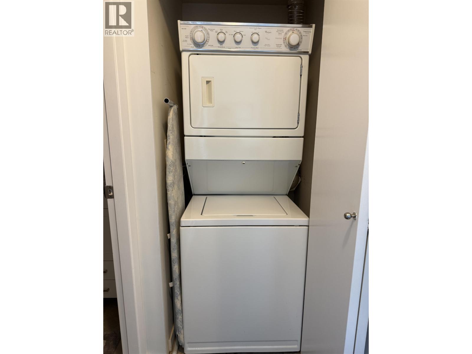 3305 193 AQUARIUS MEWS