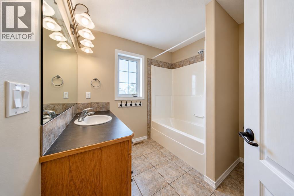 80 Irving Crescent, Red Deer, Alberta  T4R 3S2 - Photo 25 - A2351310