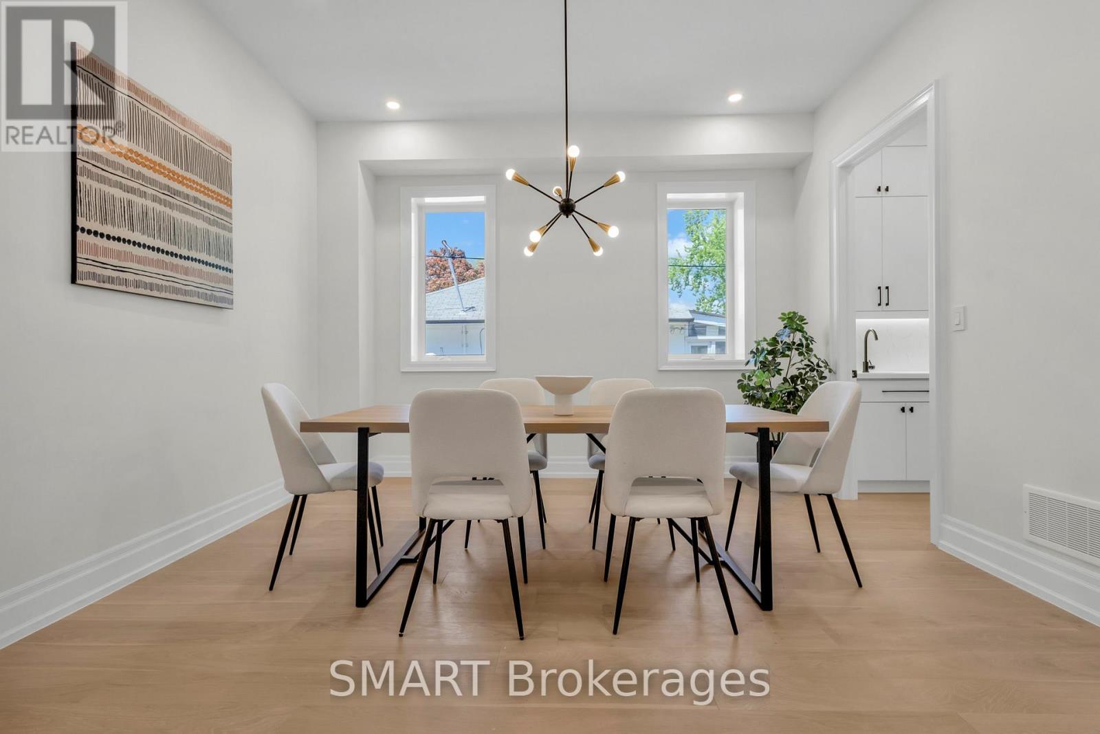 25 Cronin Drive, Toronto, Ontario  M9B 4T7 - Photo 6 - W12940514