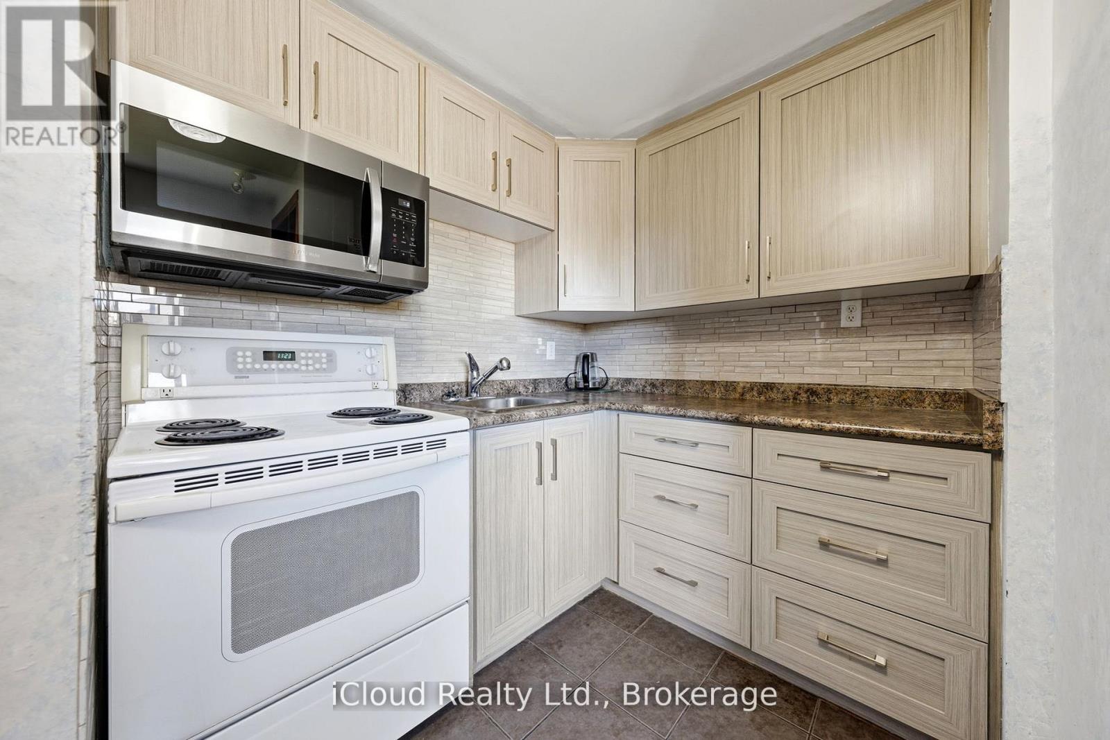 29 Langstone Crescent, Halton Hills, Ontario  L7G 4N2 - Photo 32 - W13878246