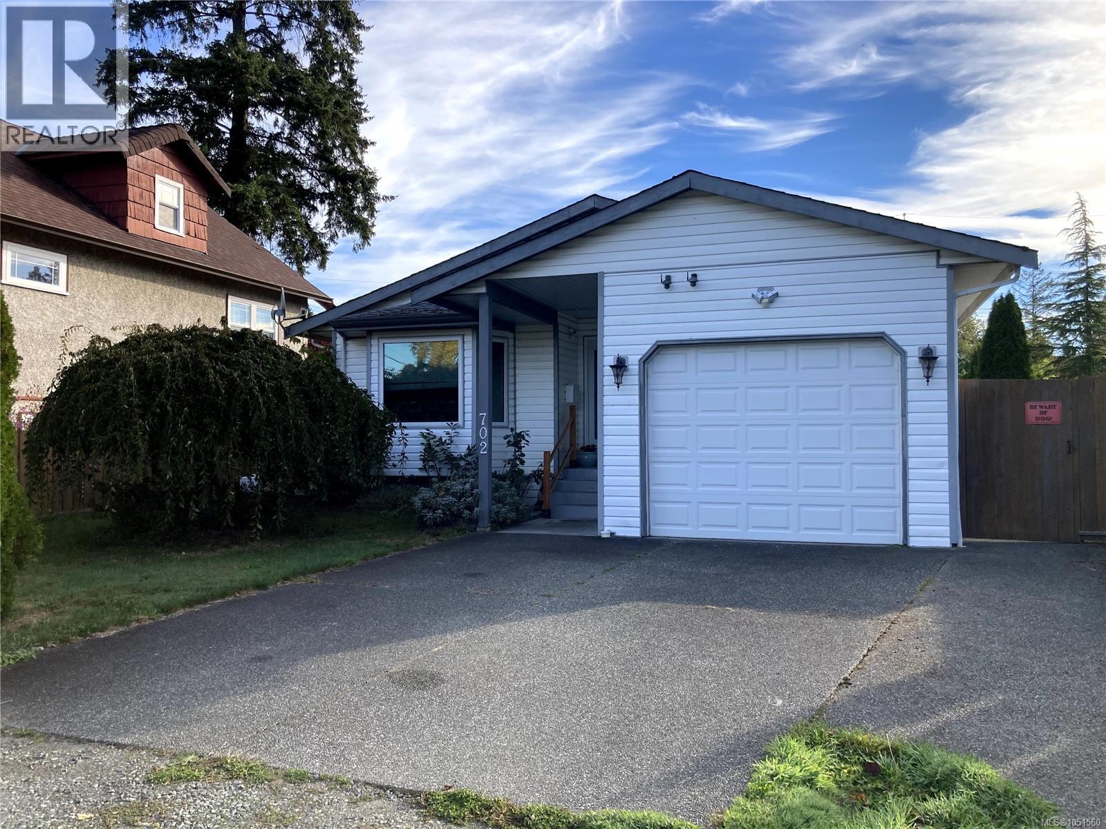 702 Hamilton Ave, Nanaimo, British Columbia