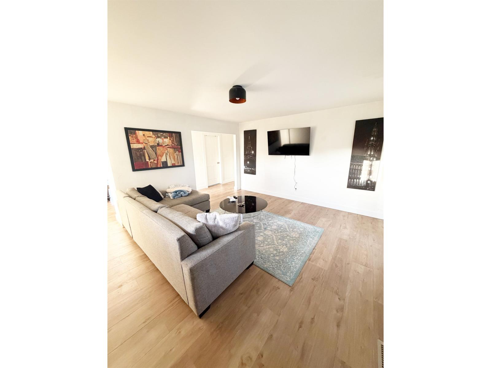 45870 Henley Avenue, Chilliwack Proper West, Chilliwack, British Columbia  V2P 3J9 - Photo 2 - R3172713