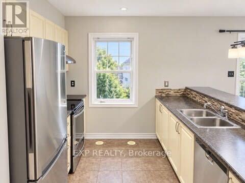 2439 Nutgrove Avenue, Ottawa, Ontario  K2J 0X4 - Photo 4 - X13878506