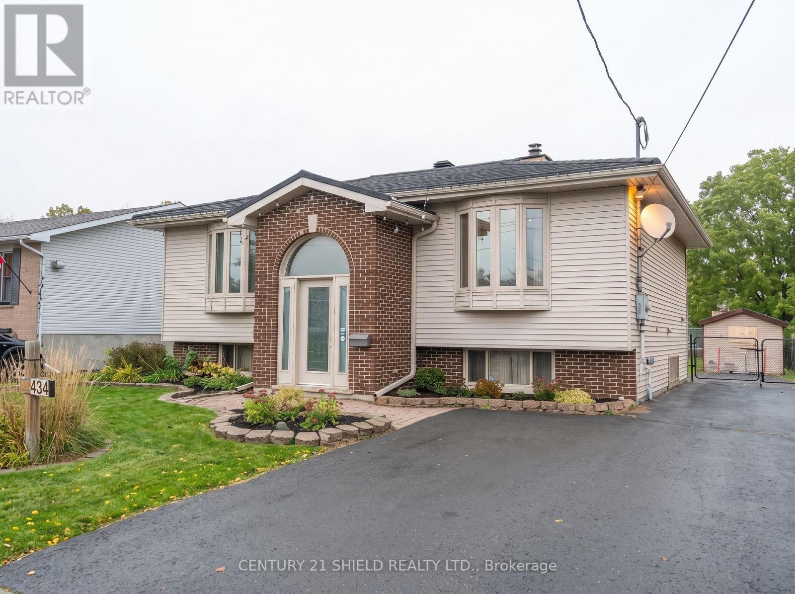 434 Hilbert Avenue, Cornwall, Ontario K6K 1H5 - Photo 2 - X13878718