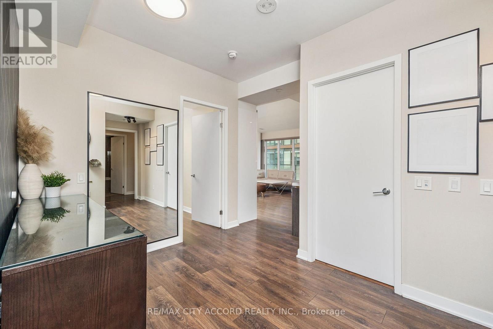 3702 - 115 BLUE JAYS WAY