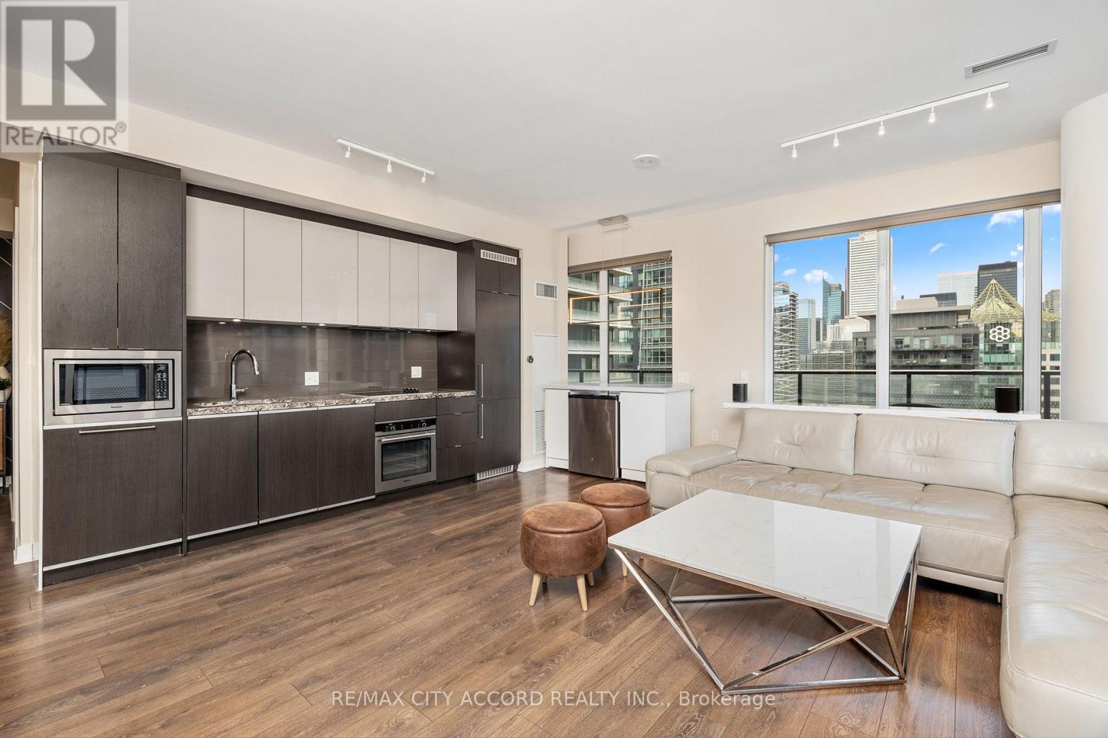 3702 - 115 Blue Jays Way, Toronto, Ontario  M5V 0N4 - Photo 2 - C13878526