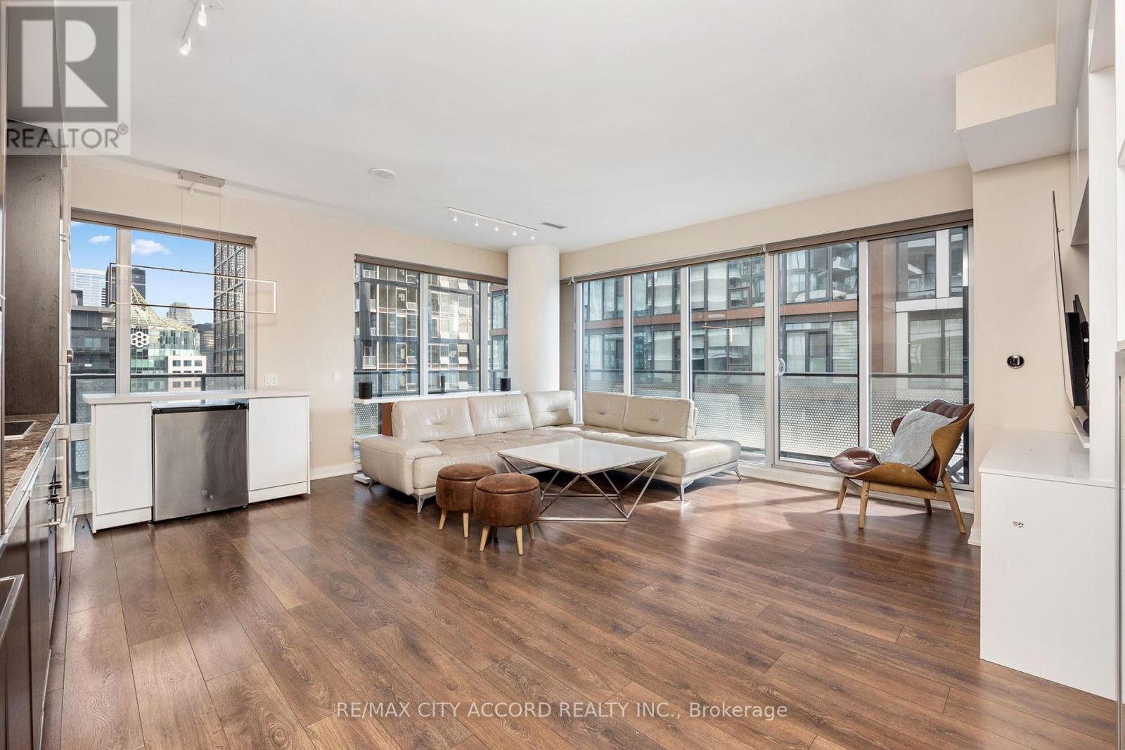 3702 - 115 Blue Jays Way, Toronto, Ontario  M5V 0N4 - Photo 4 - C13878526
