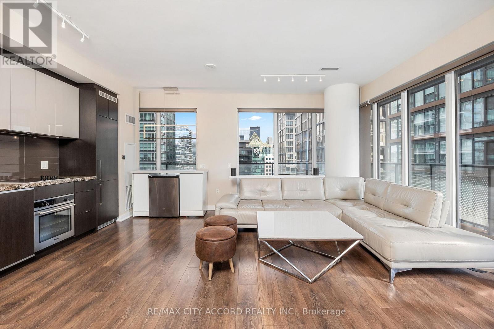 3702 - 115 Blue Jays Way, Toronto, Ontario  M5V 0N4 - Photo 5 - C13878526