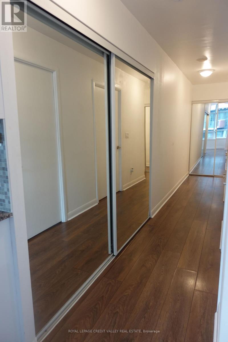 614 - 15 Bruyeres Mews, Toronto, Ontario  M5V 0A7 - Photo 3 - C13878630