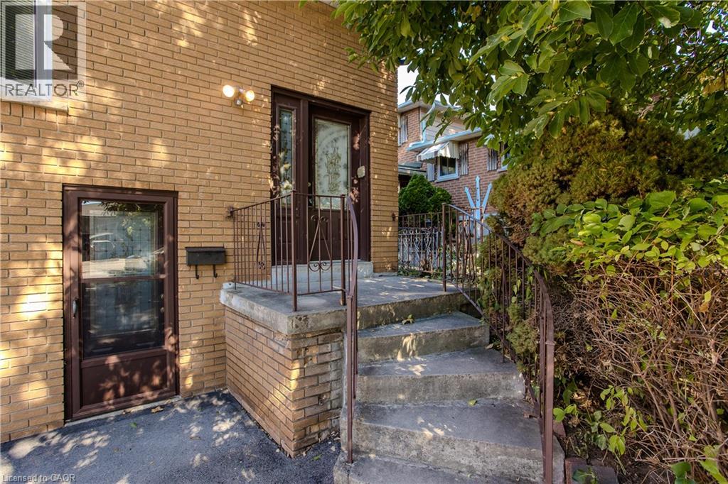 353 Enfield Road, Burlington, Ontario  L7T 4E7 - Photo 3 - 40869369