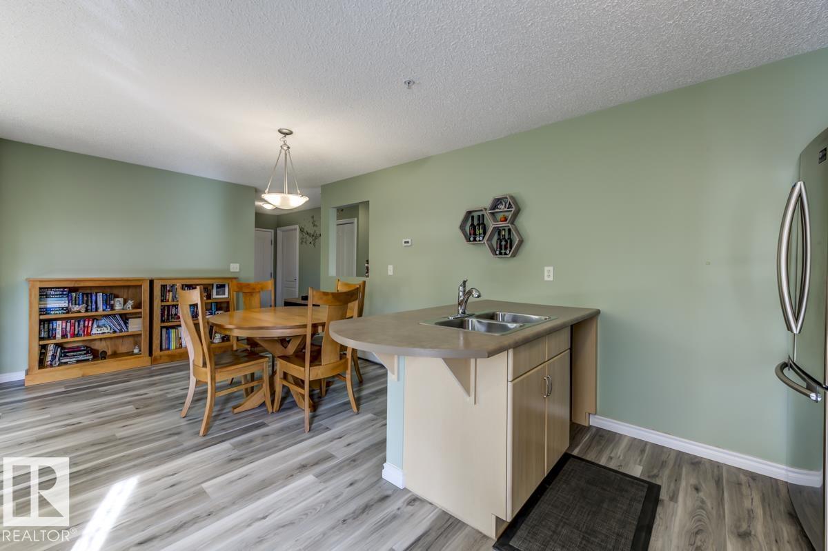 #214 905 BLACKLOCK WY SW