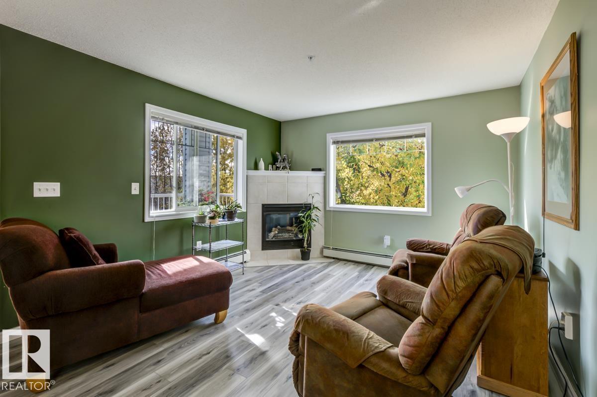 #214 905 BLACKLOCK WY SW