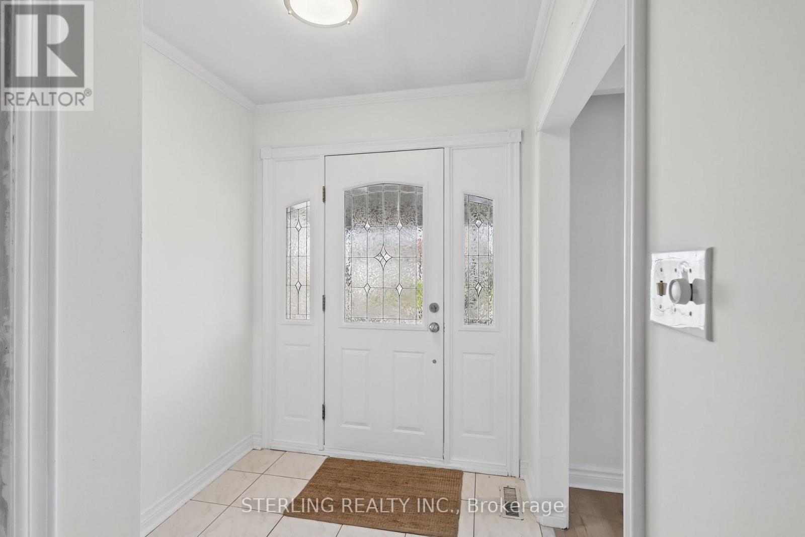 27 Oakmeadow Boulevard, Toronto, Ontario  M1E 4G3 - Photo 3 - E13878558