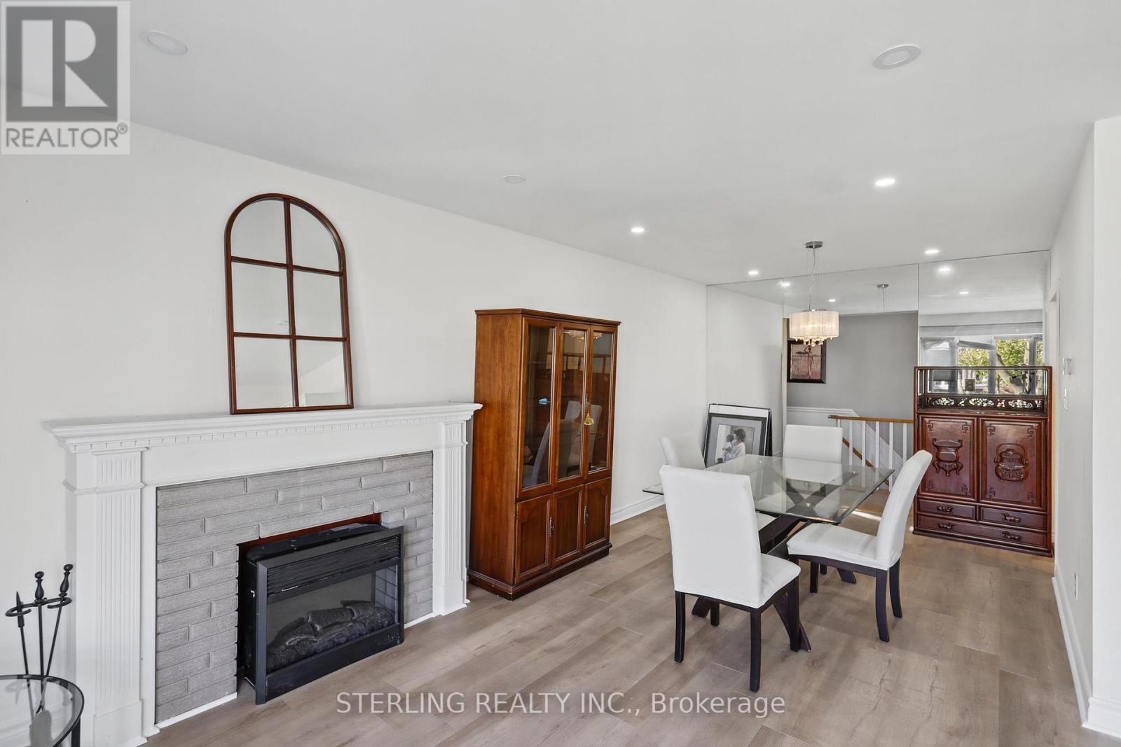 27 Oakmeadow Boulevard, Toronto, Ontario  M1E 4G3 - Photo 9 - E13878558