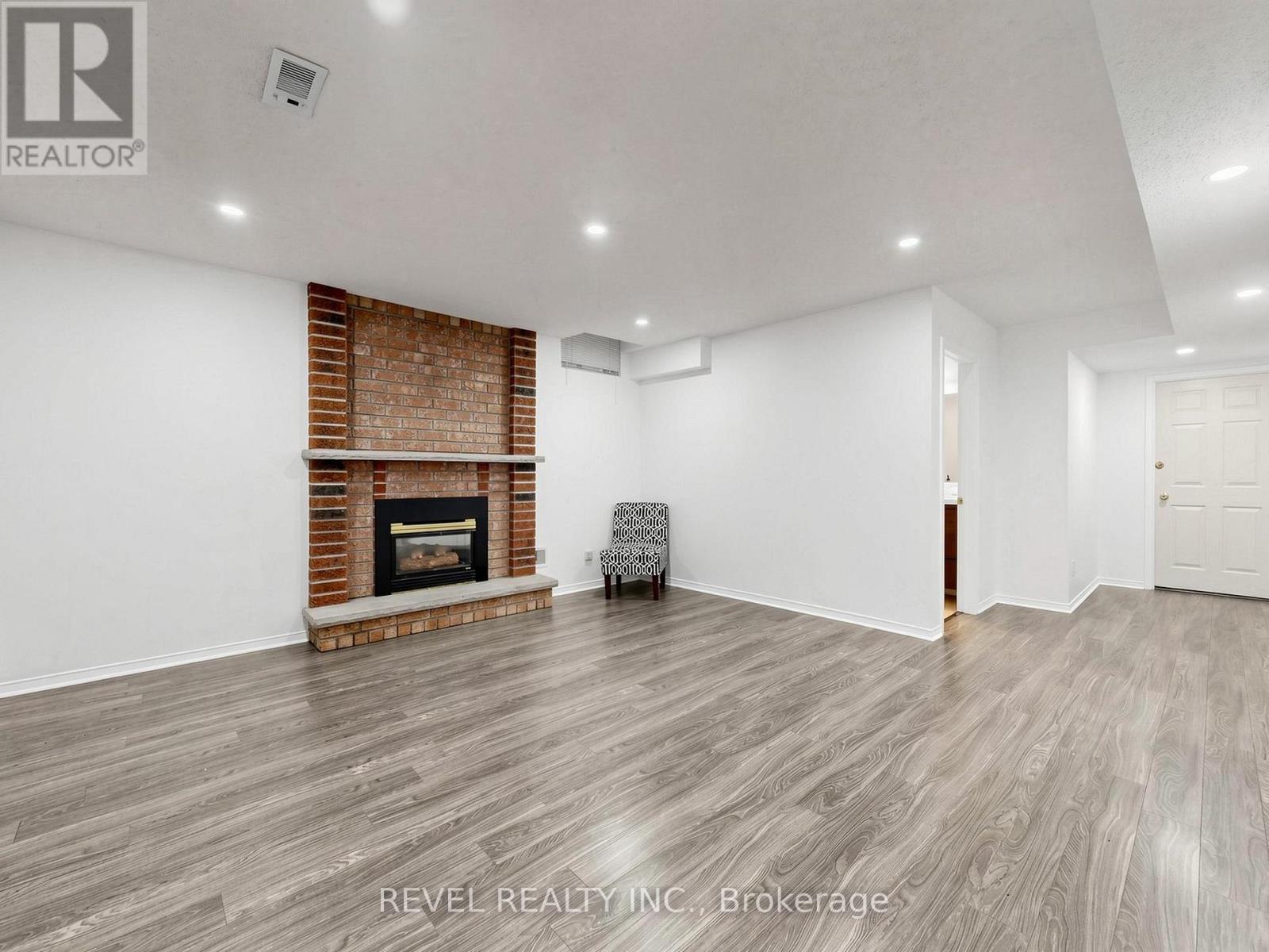 Lower - 831 Regal Crescent, Pickering, Ontario L1X 2P8 - Photo 16 - E13878638