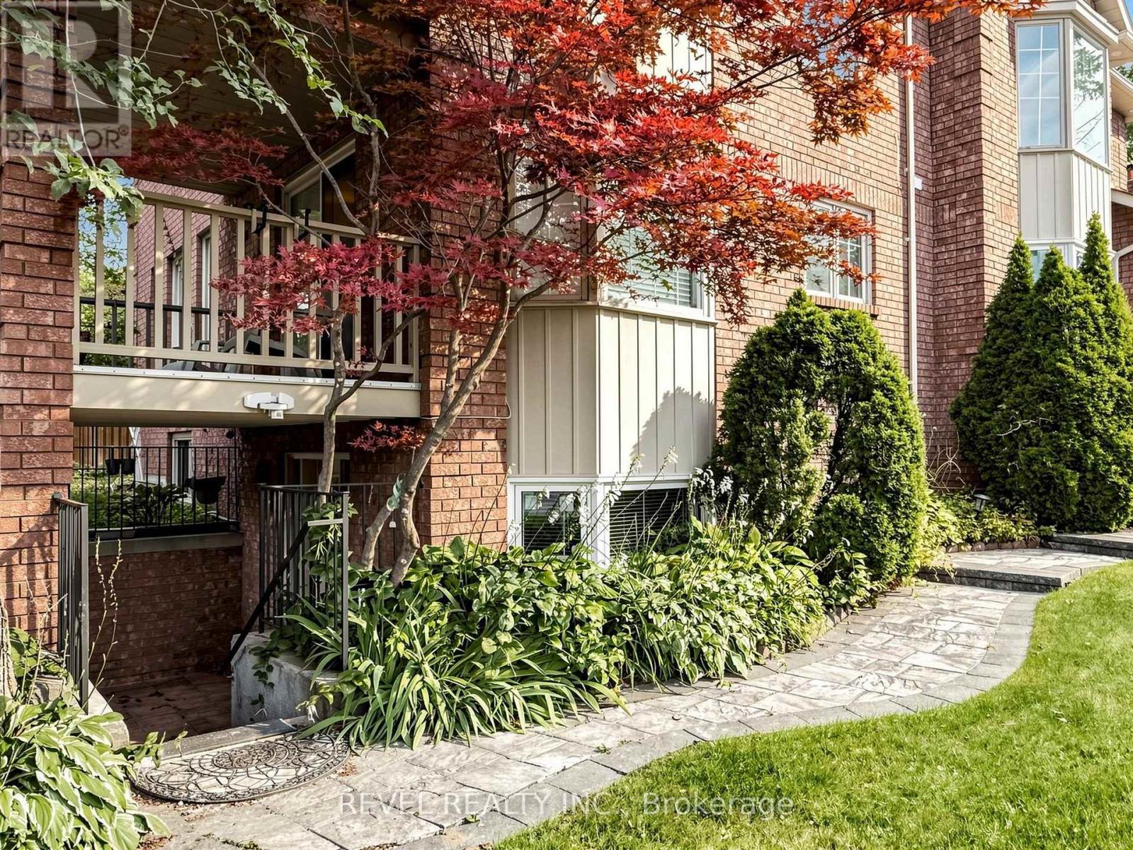 Lower - 831 Regal Crescent, Pickering, Ontario L1X 2P8 - Photo 3 - E13878638