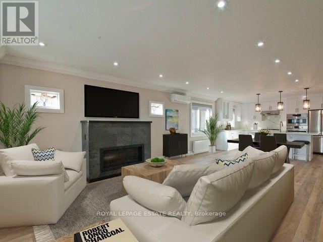 Upper - 22 Wineva Avenue, Toronto, Ontario  M4E 2S9 - Photo 8 - E13878716