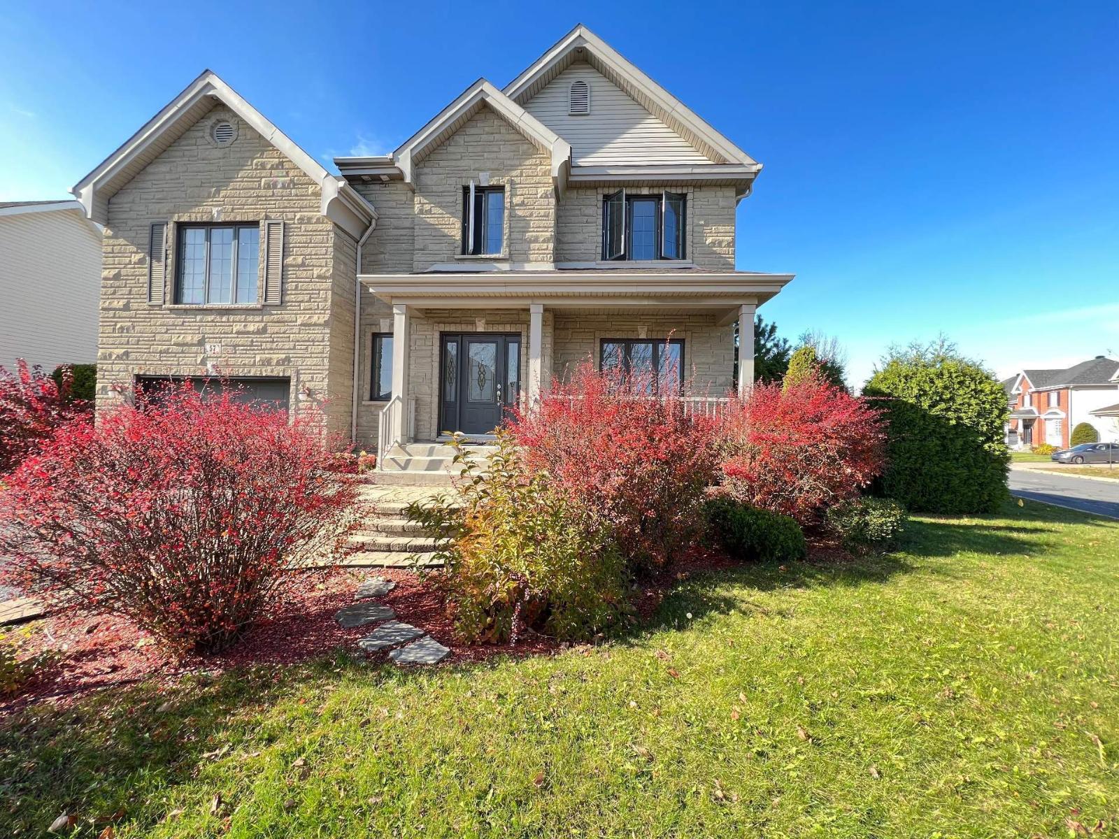 57 Rue de Charente Candiac Quebec Canada J5R6P8 2