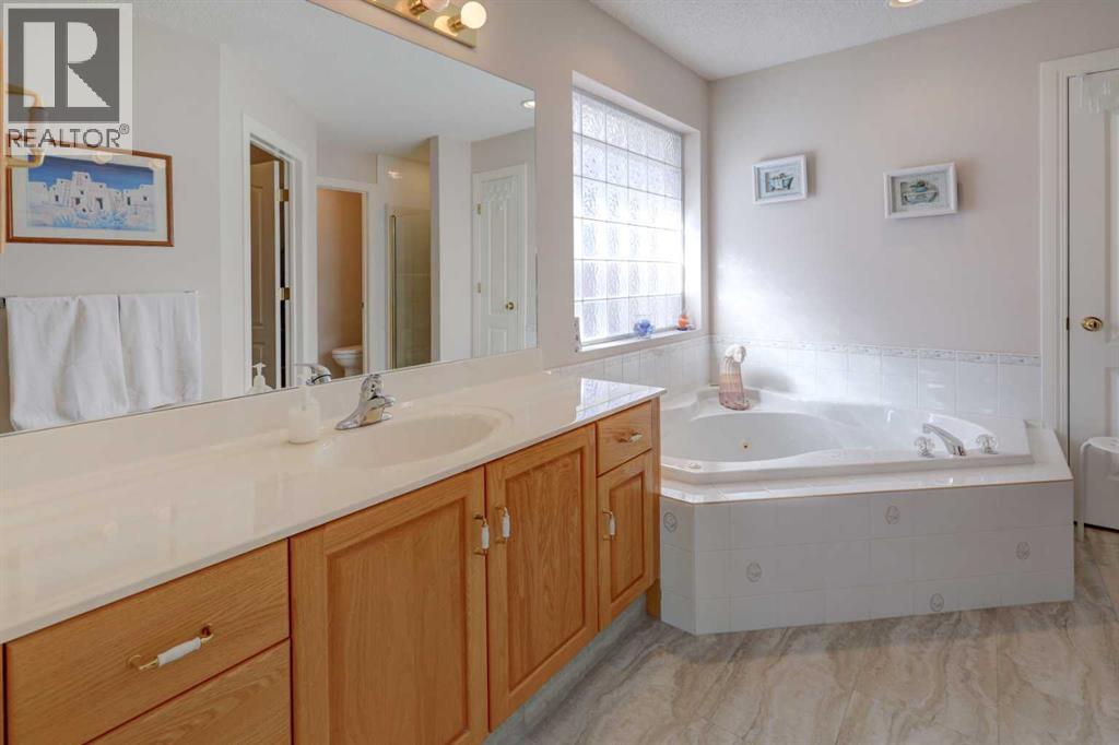 45 Panorama Hills Manor Nw, Calgary, Alberta  T3K 5K6 - Photo 14 - A2350493