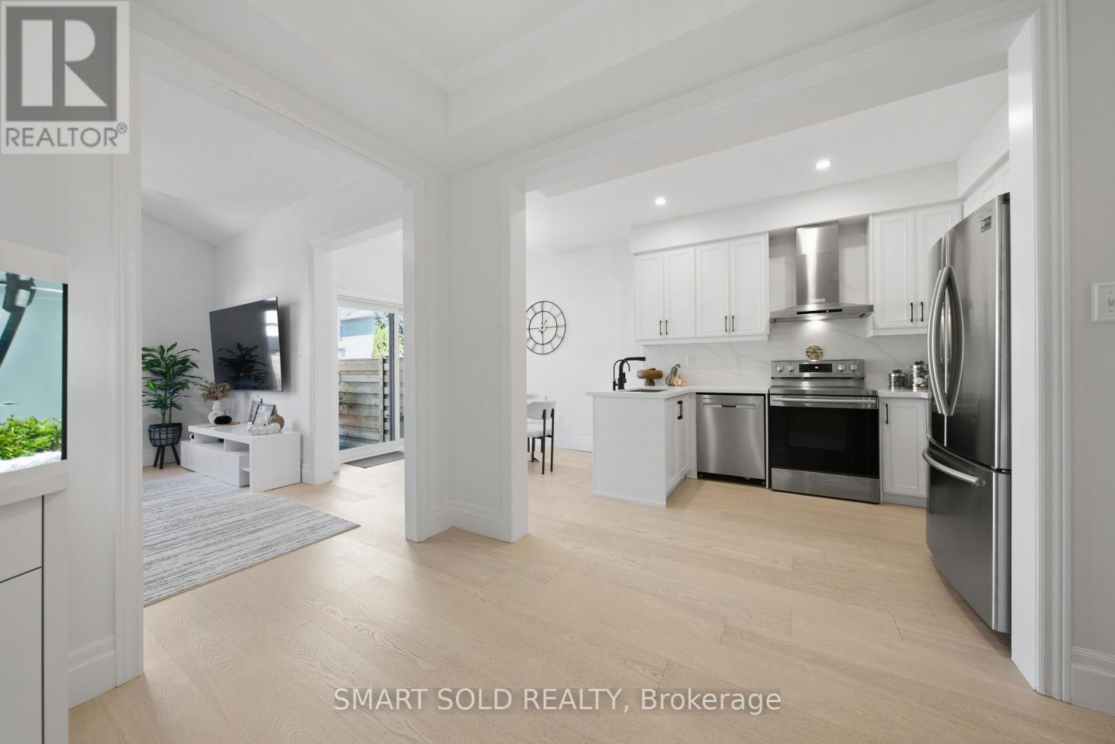 24 Andes Crescent, Vaughan, Ontario  L4H 3H5 - Photo 4 - N13878682