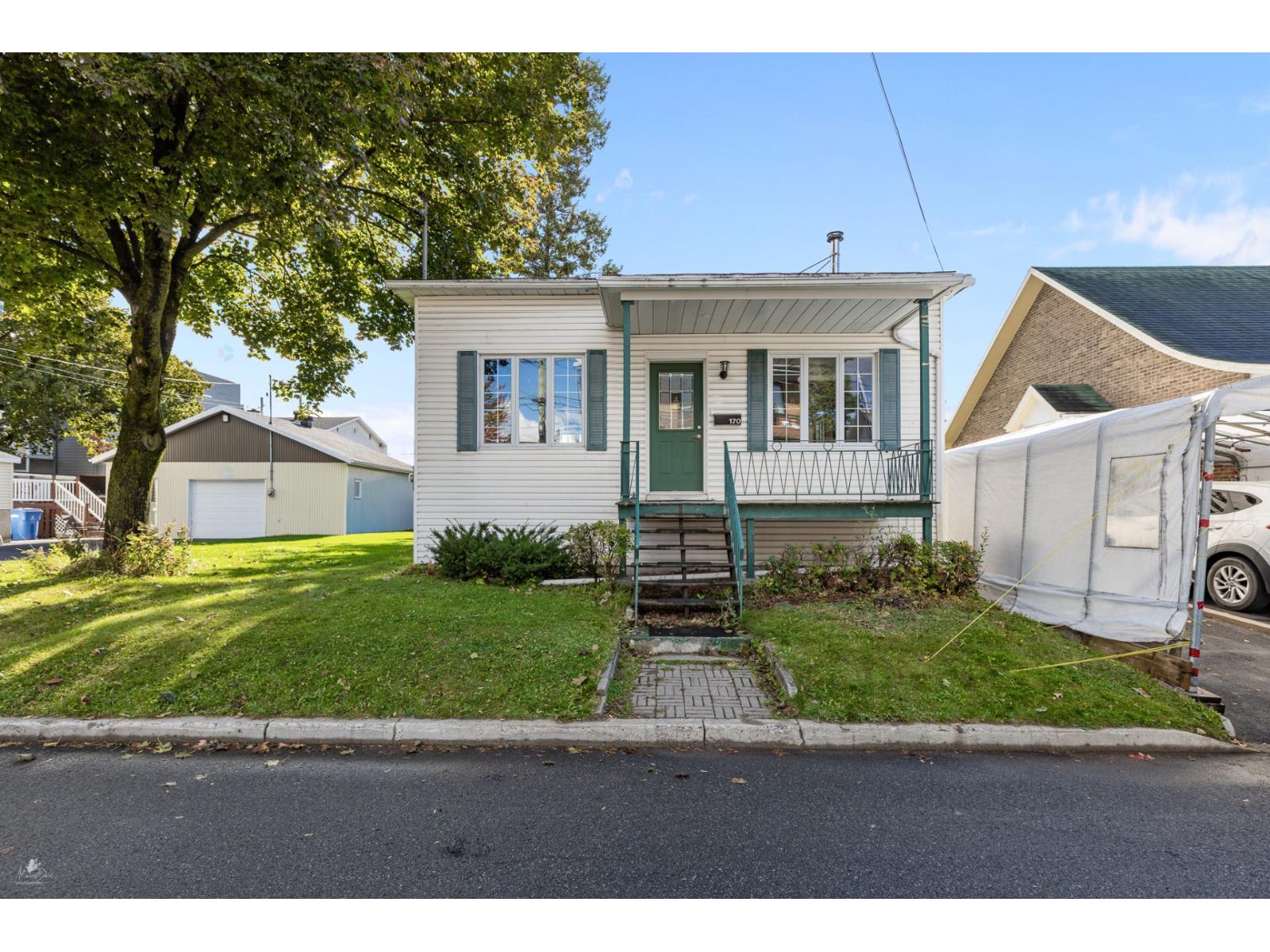 170 49e Rue O. Québec (Charlesbourg) Quebec Canada G1H5E2 2