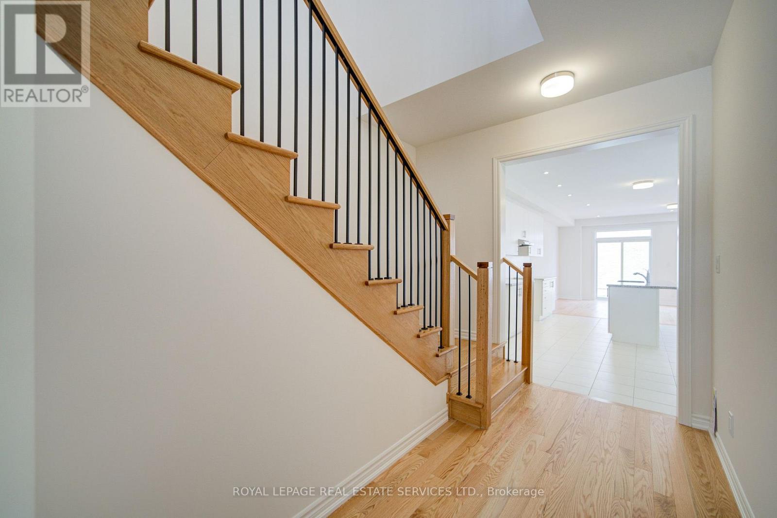 1182 Dartmouth Crescent, Oakville, Ontario  L6H 8C3 - Photo 6 - W13877348