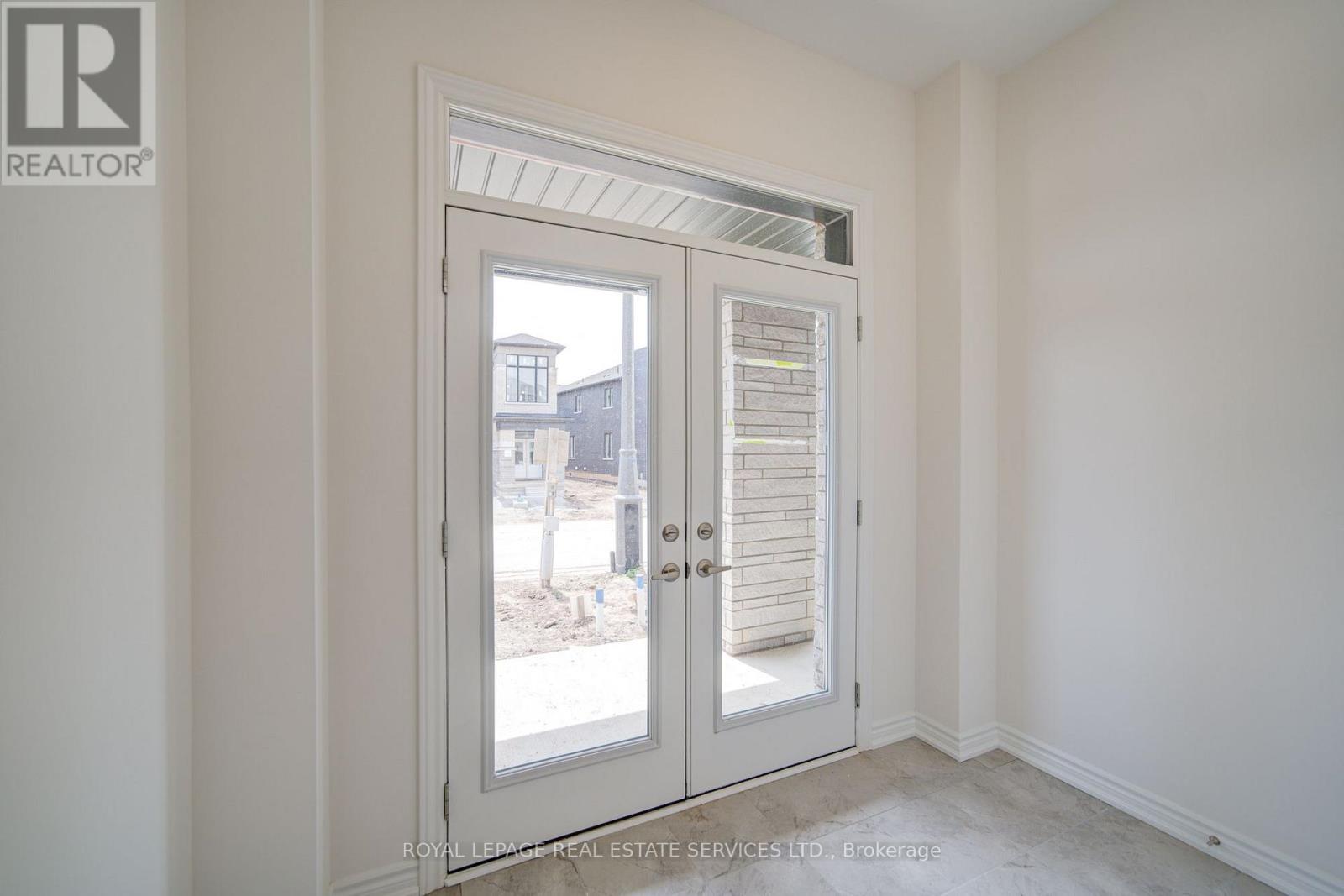 1182 Dartmouth Crescent, Oakville, Ontario  L6H 8C3 - Photo 3 - W13877348