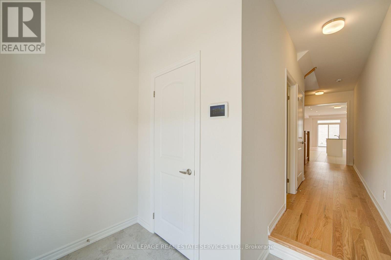1182 Dartmouth Crescent, Oakville, Ontario  L6H 8C3 - Photo 4 - W13877348